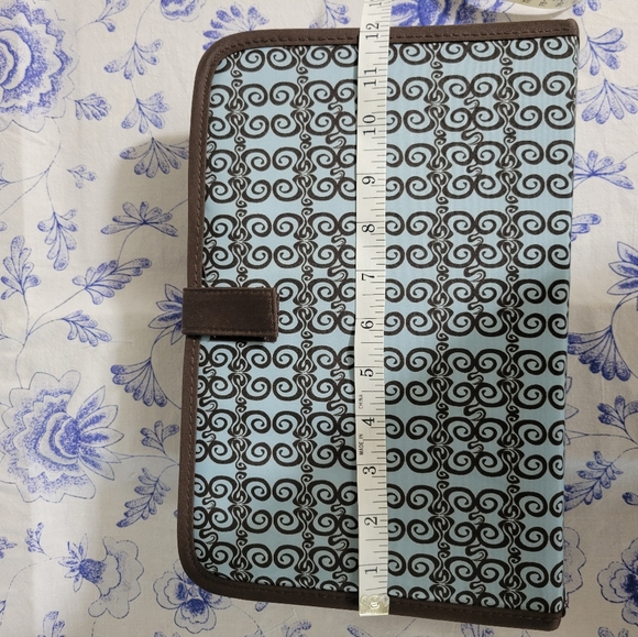 16 pc Craft Lot Carry Cases, Crochet and Embroidery Kit, Dried Flowers, Tags. - Picture 10 of 11